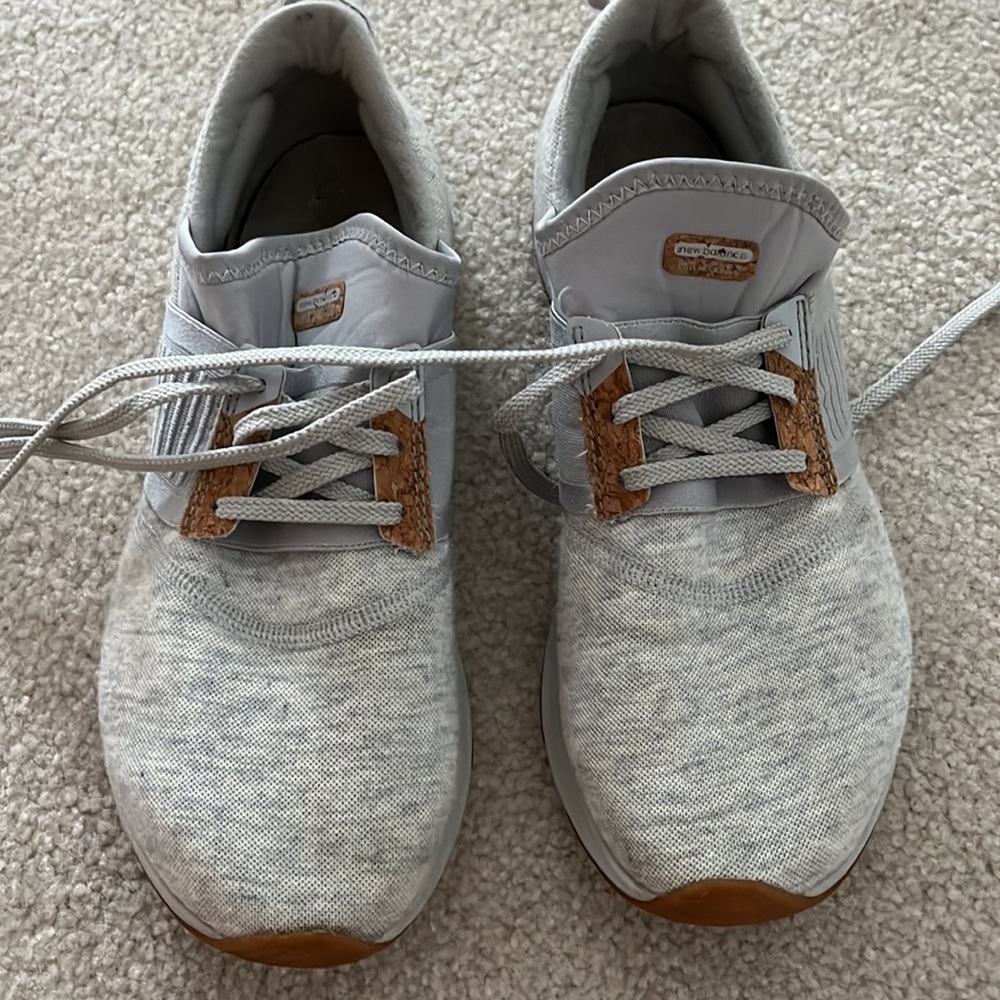 New balance sneakers - Picture 2 of 4